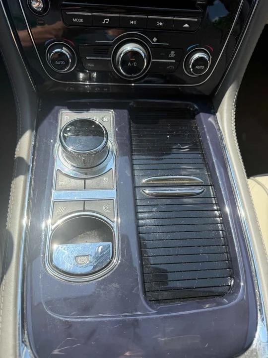2011 Jaguar X351 XJ - Image 18 of 20