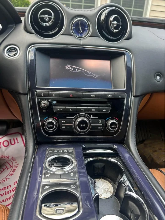 2011 Jaguar X351 XJ - Image 2 of 8