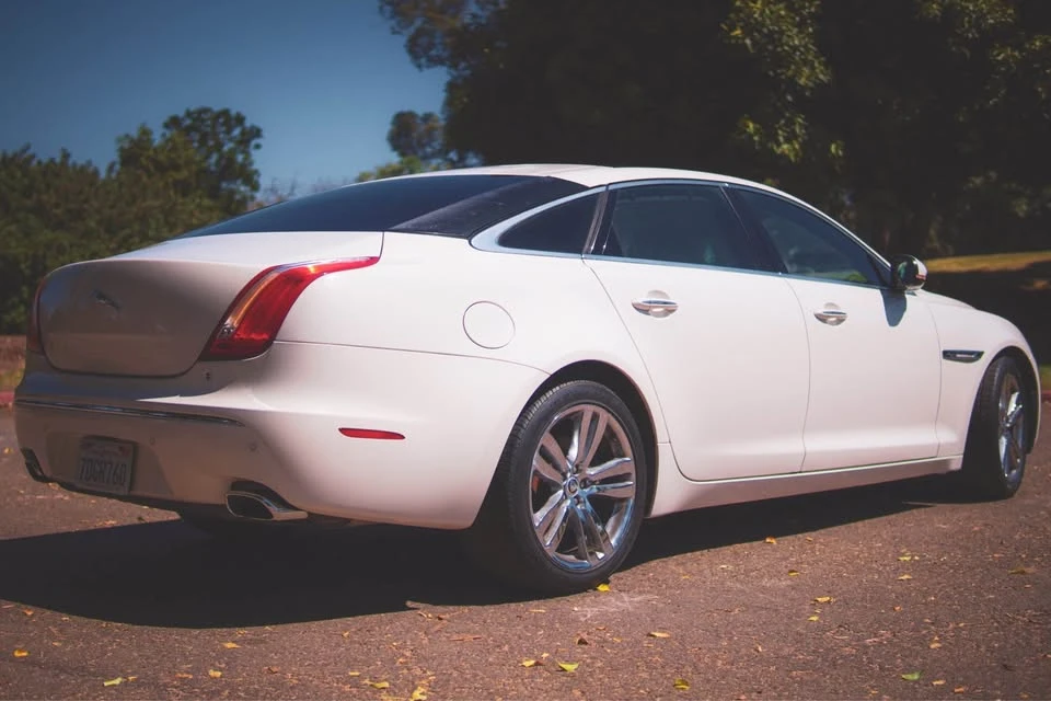 2011 Jaguar X351 XJ - Image 10 of 10