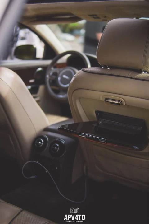 2011 Jaguar X351 XJ - Image 4 of 10