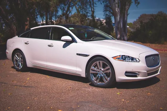 2011 Jaguar XJ XJL Ultimate Sedan 4D