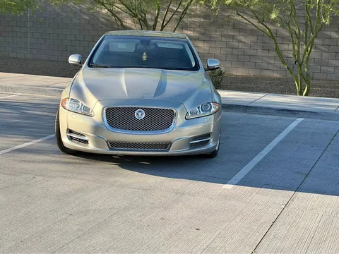 2011 Jaguar XJ50 V8 Sedan