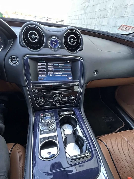 2011 Jaguar X351 XJ - Image 8 of 13