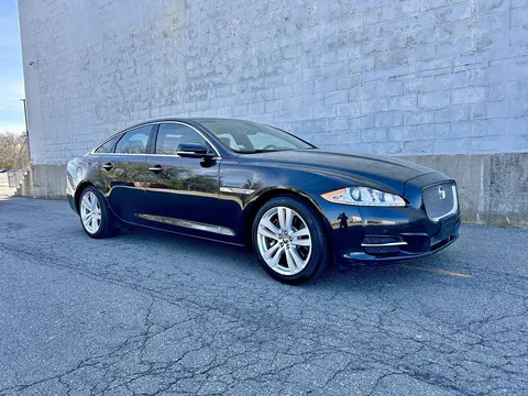 2011 Jaguar XJ8 L