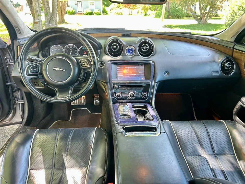 2011 Jaguar X351 XJ - Image 10 of 10