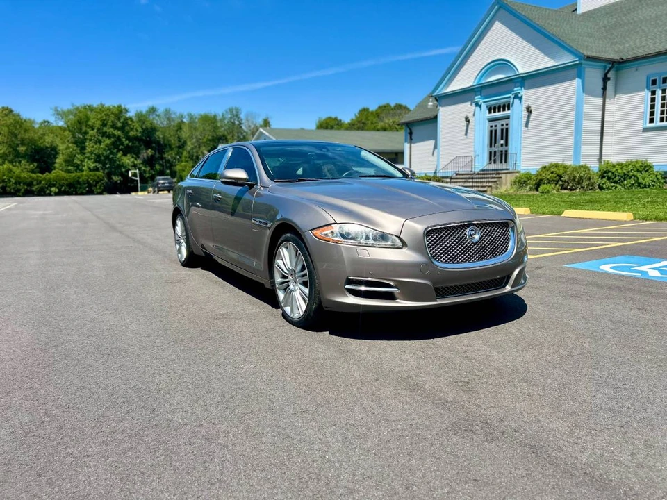2011 Jaguar X351 XJ - Image 5 of 10