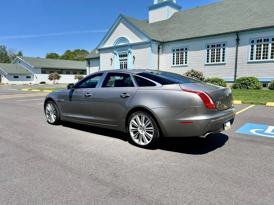 2011 Jaguar X351 XJ - Image 3 of 10