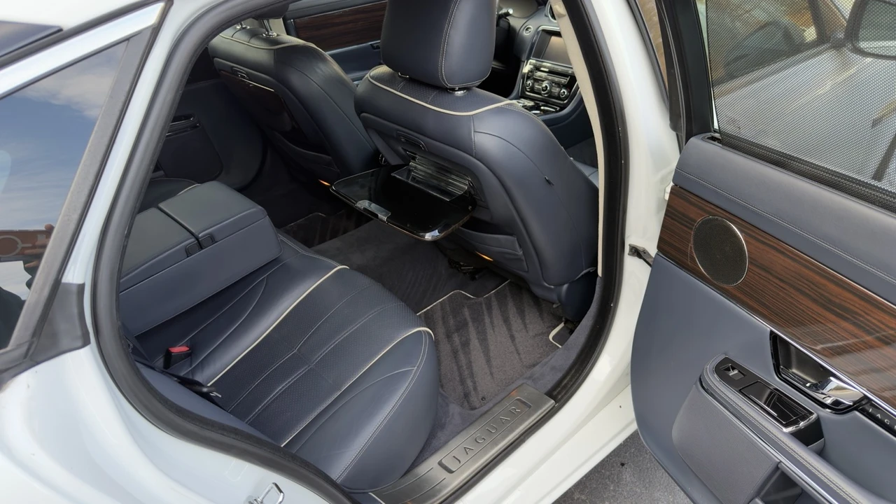 2011 Jaguar X351 XJ - Image 10 of 12