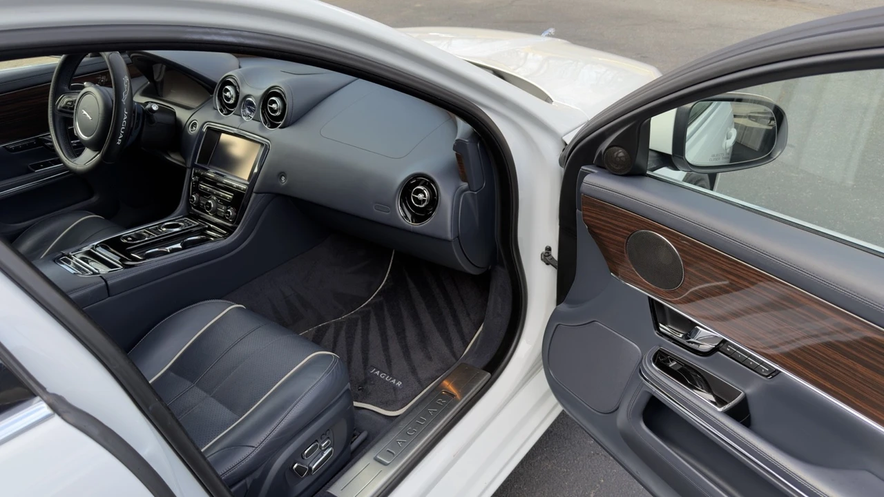 2011 Jaguar X351 XJ - Image 9 of 12