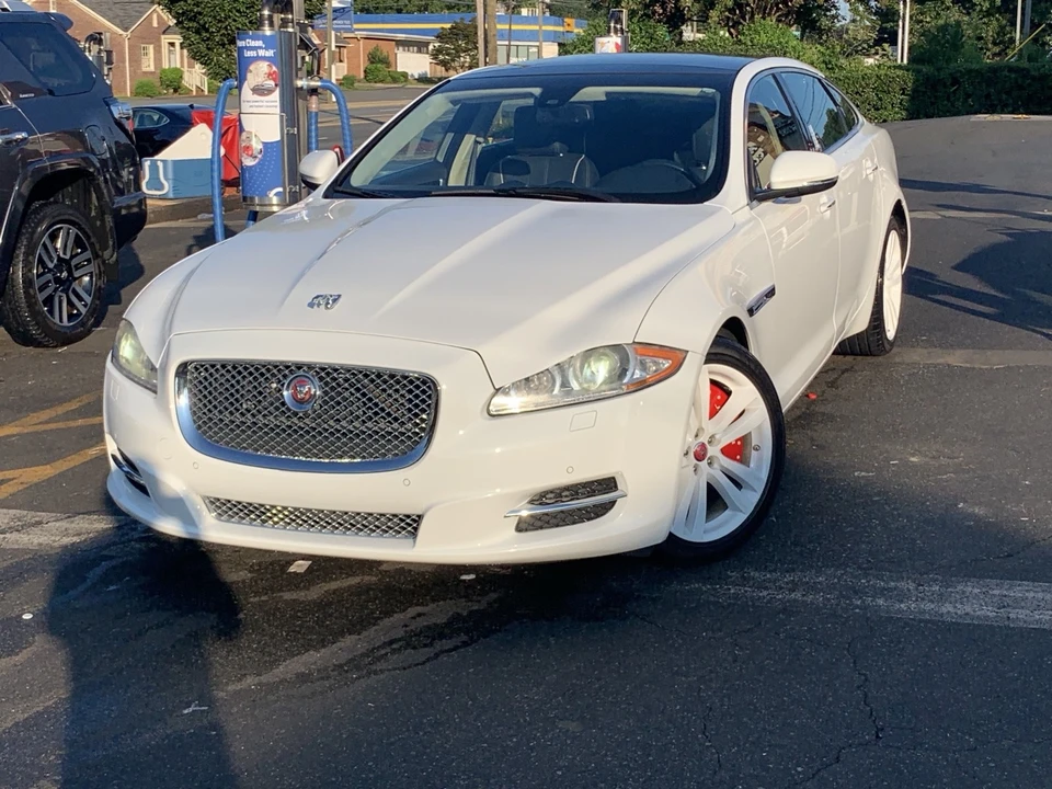 2011 Jaguar X351 XJ - Image 2 of 12
