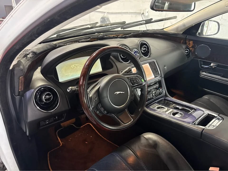 2011 Jaguar X351 XJ - Image 8 of 12