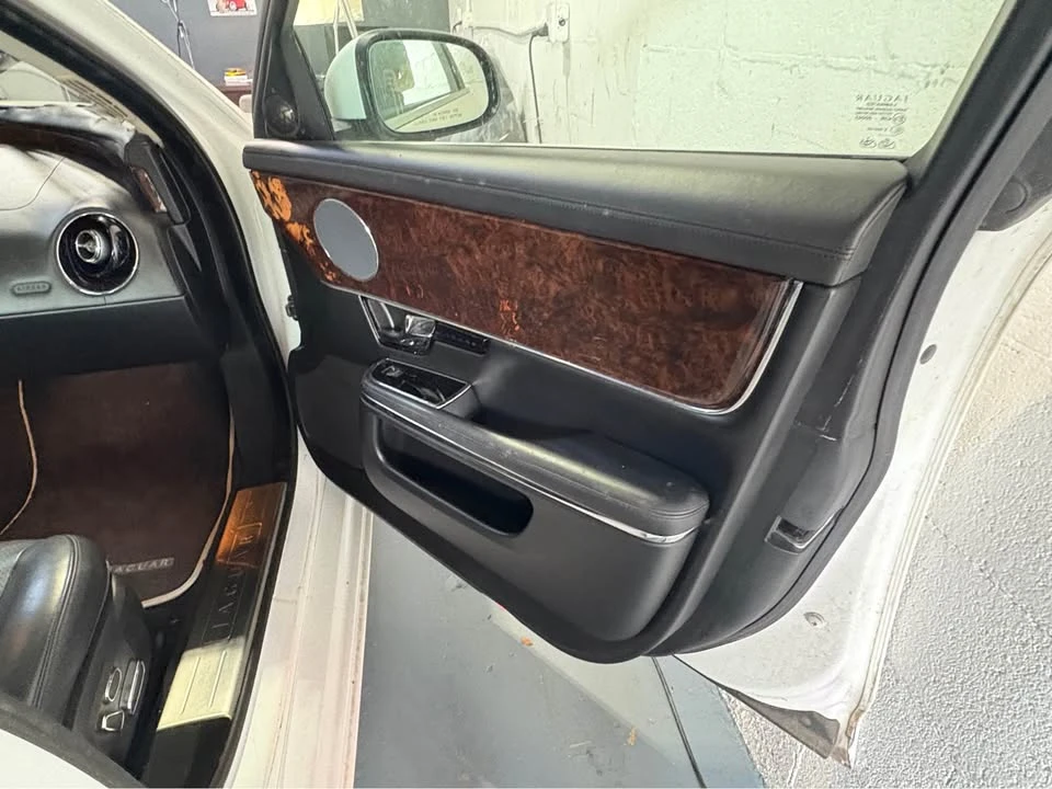 2011 Jaguar X351 XJ - Image 11 of 12