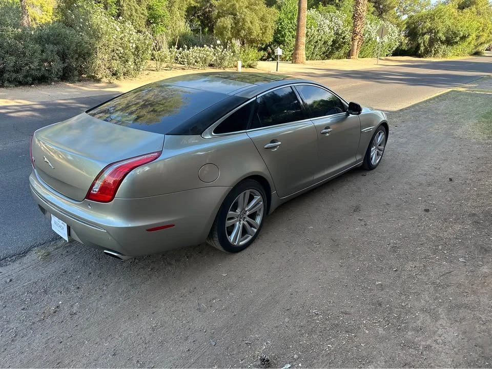 2011 Jaguar X351 XJ - Image 4 of 10