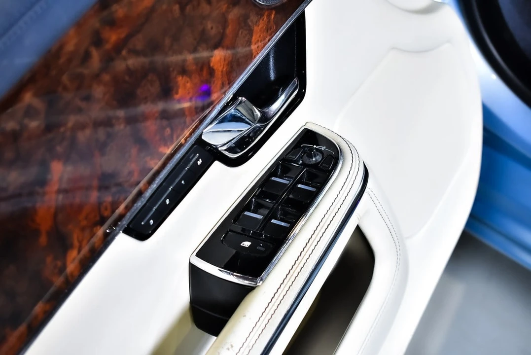 2011 Jaguar X351 XJ - Image 29 of 31