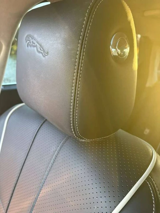 2011 Jaguar X351 XJ - Image 11 of 24