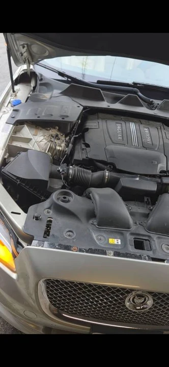 2011 Jaguar X351 XJ - Image 11 of 17
