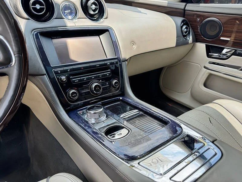 2011 Jaguar X351 XJ - Image 16 of 20