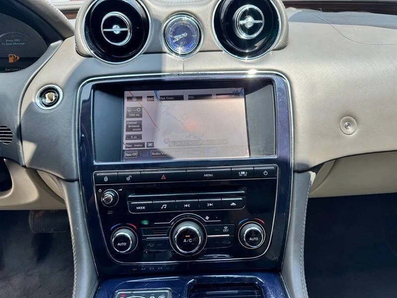2011 Jaguar X351 XJ - Image 18 of 20
