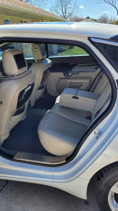 2011 Jaguar X351 XJ - Image 12 of 14
