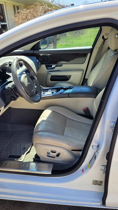 2011 Jaguar X351 XJ - Image 9 of 14