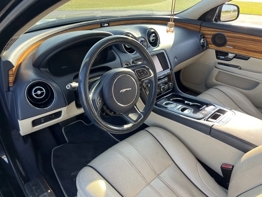 2011 Jaguar X351 XJ - Image 9 of 11