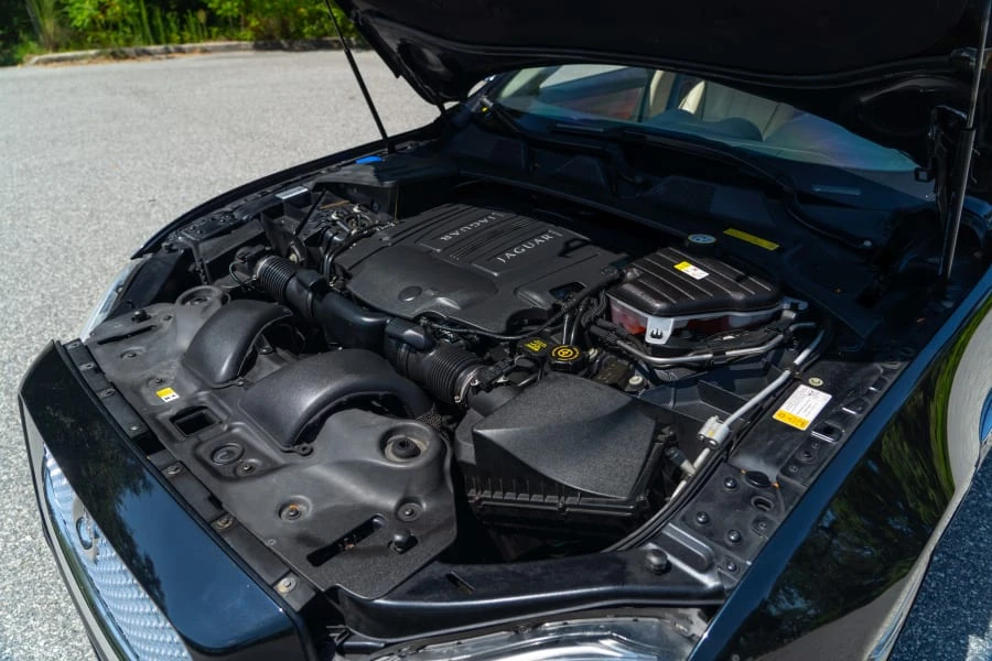 2011 Jaguar X351 XJ - Image 15 of 15