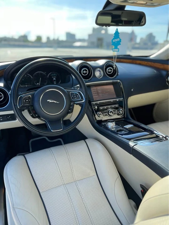 2011 Jaguar X351 XJ - Image 10 of 15