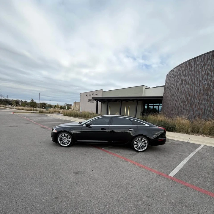 2011 Jaguar X351 XJ - Image 5 of 19