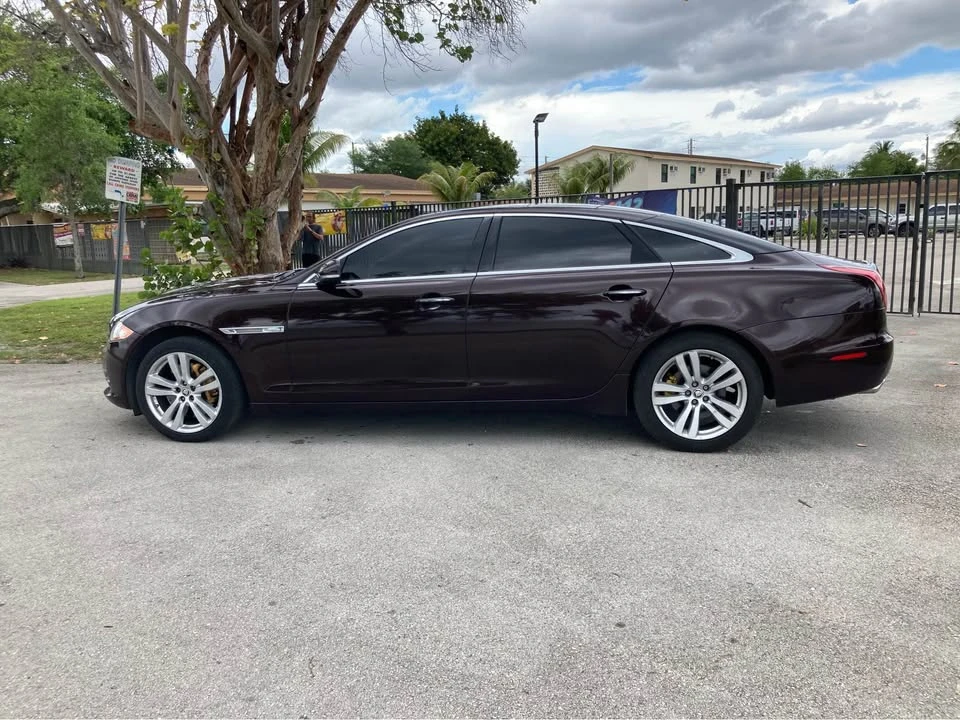 2011 Jaguar X351 XJ - Image 5 of 12