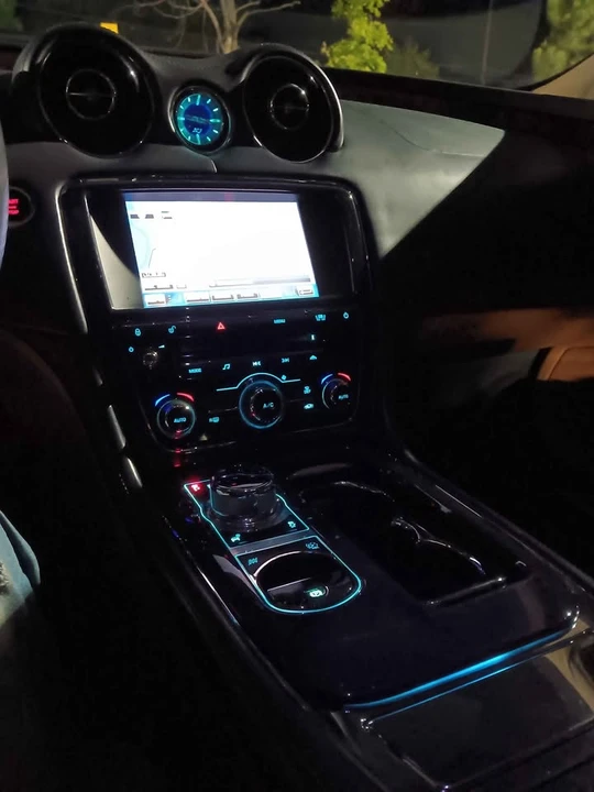 2011 Jaguar X351 XJ - Image 3 of 19