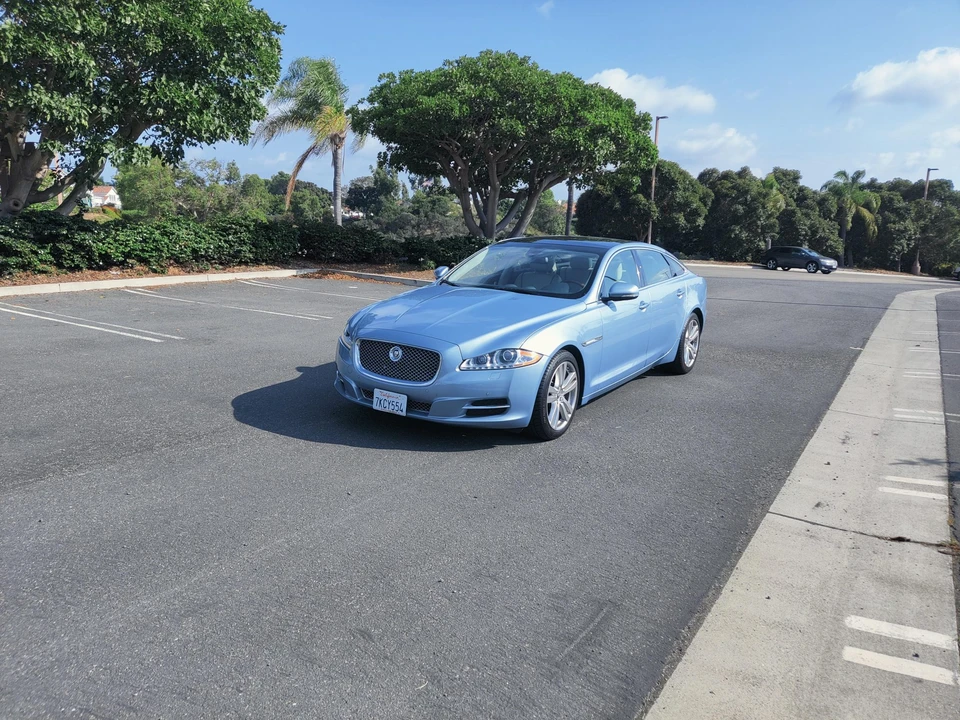 2011 Jaguar X351 XJ - Image 2 of 31