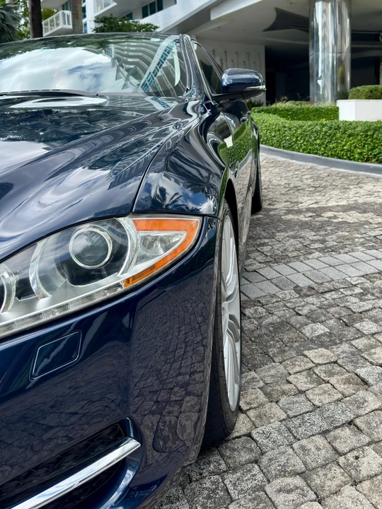 2011 Jaguar X351 XJ - Image 25 of 31