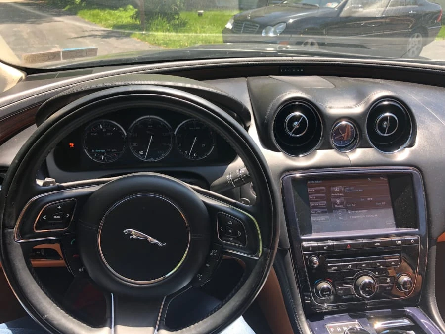 2011 Jaguar X351 XJ - Image 3 of 4