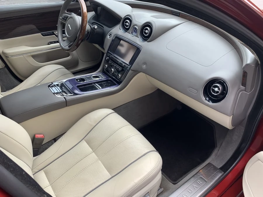 2011 Jaguar X351 XJ - Image 6 of 10