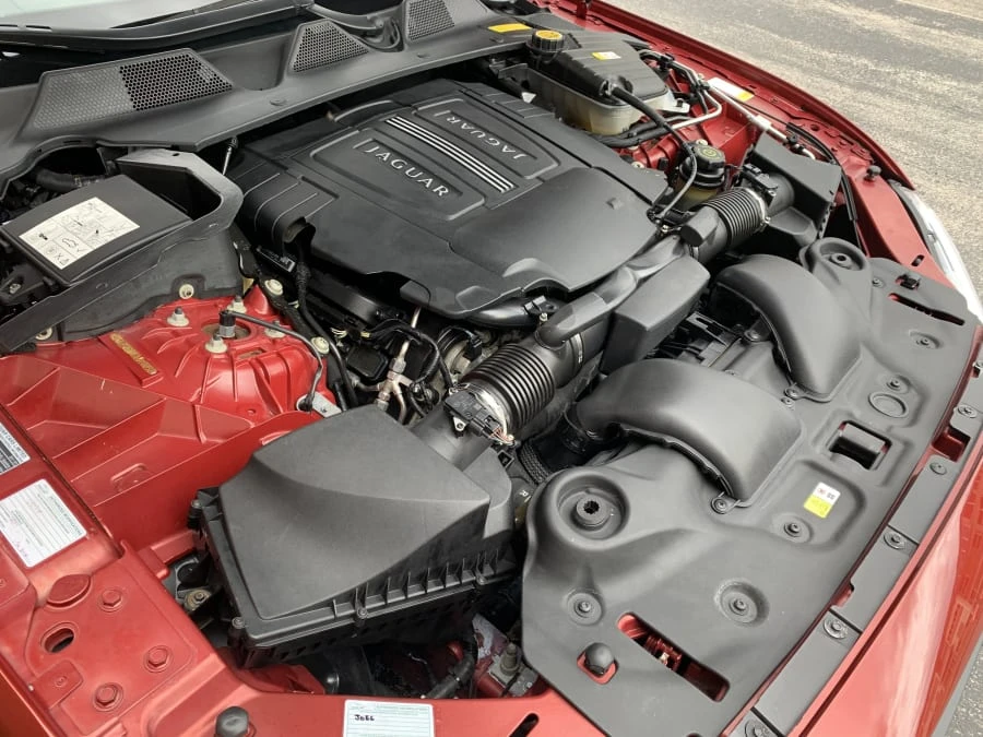 2011 Jaguar X351 XJ - Image 9 of 10