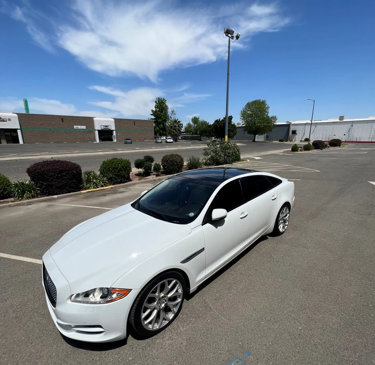 2011 Jaguar X351 XJ - Image 9 of 31
