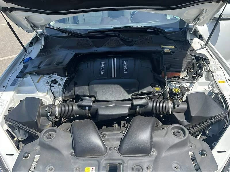 2011 Jaguar X351 XJ - Image 11 of 12