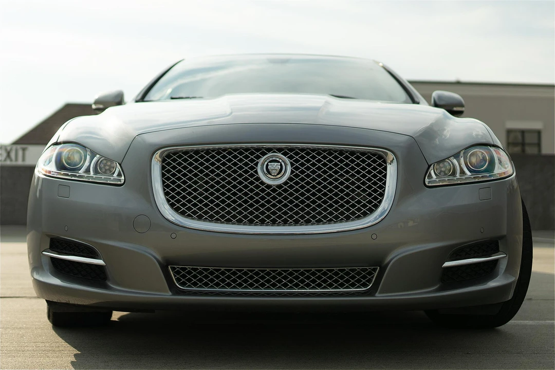 2011 Jaguar X351 XJ - Image 2 of 31