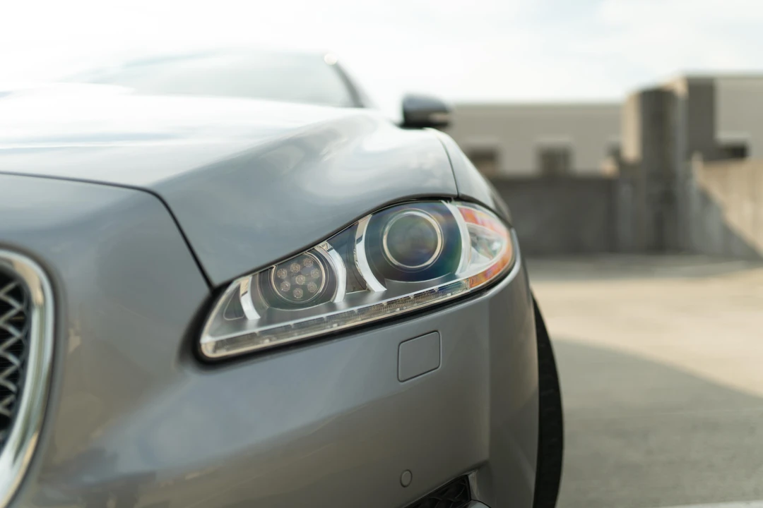 2011 Jaguar X351 XJ - Image 16 of 31