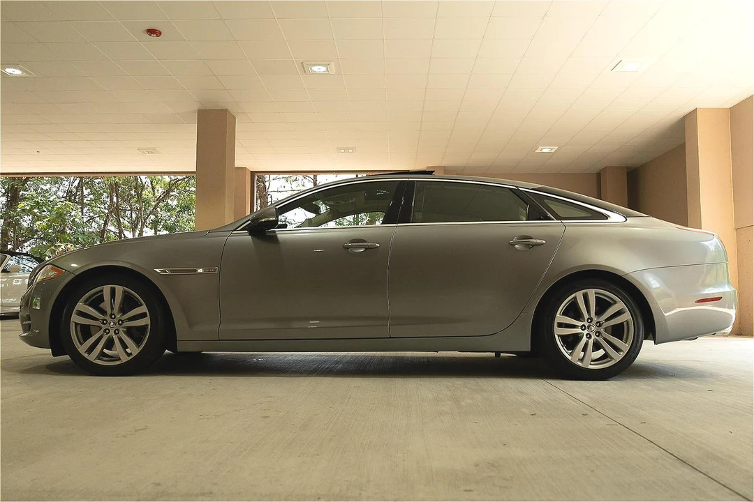 2011 Jaguar X351 XJ - Image 3 of 31