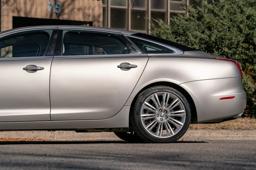 2011 Jaguar X351 XJ - Image 27 of 31
