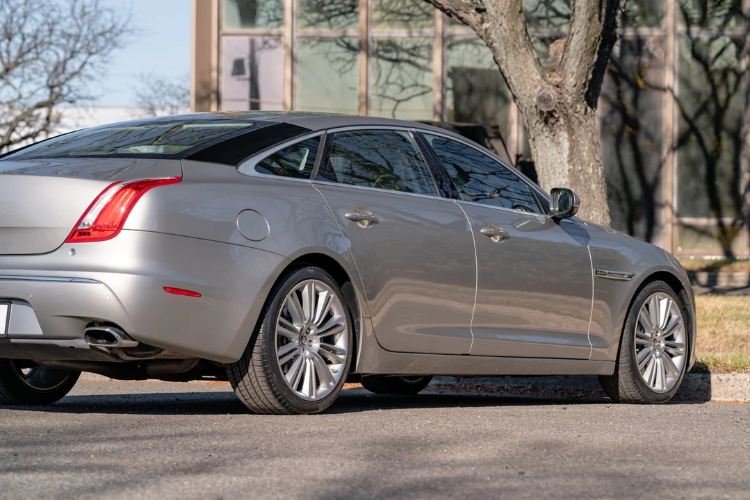 2011 Jaguar X351 XJ - Image 31 of 31