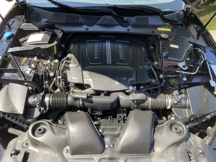 2011 Jaguar X351 XJ - Image 16 of 19