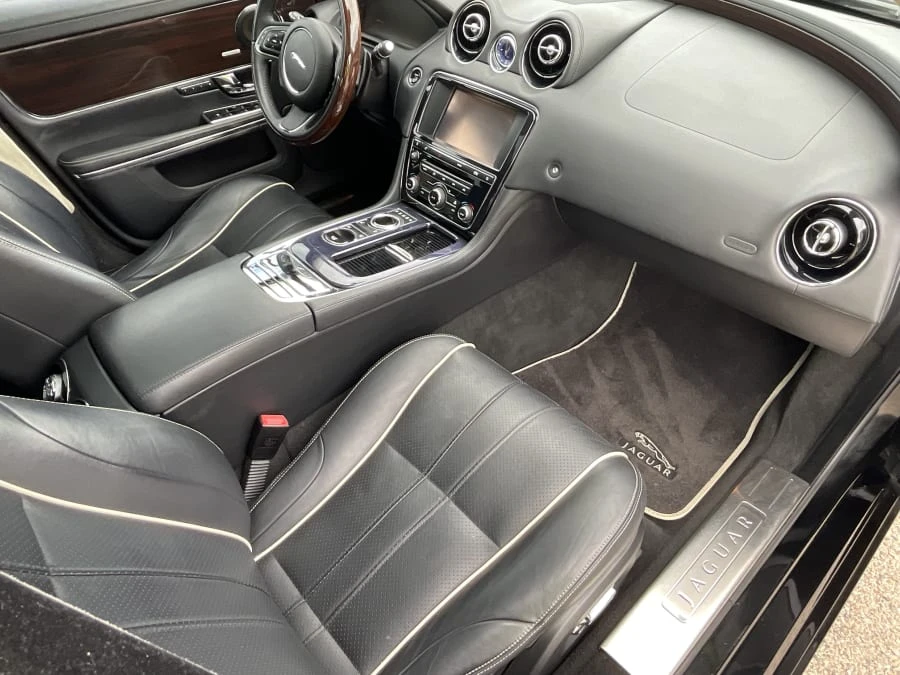 2011 Jaguar X351 XJ - Image 7 of 15