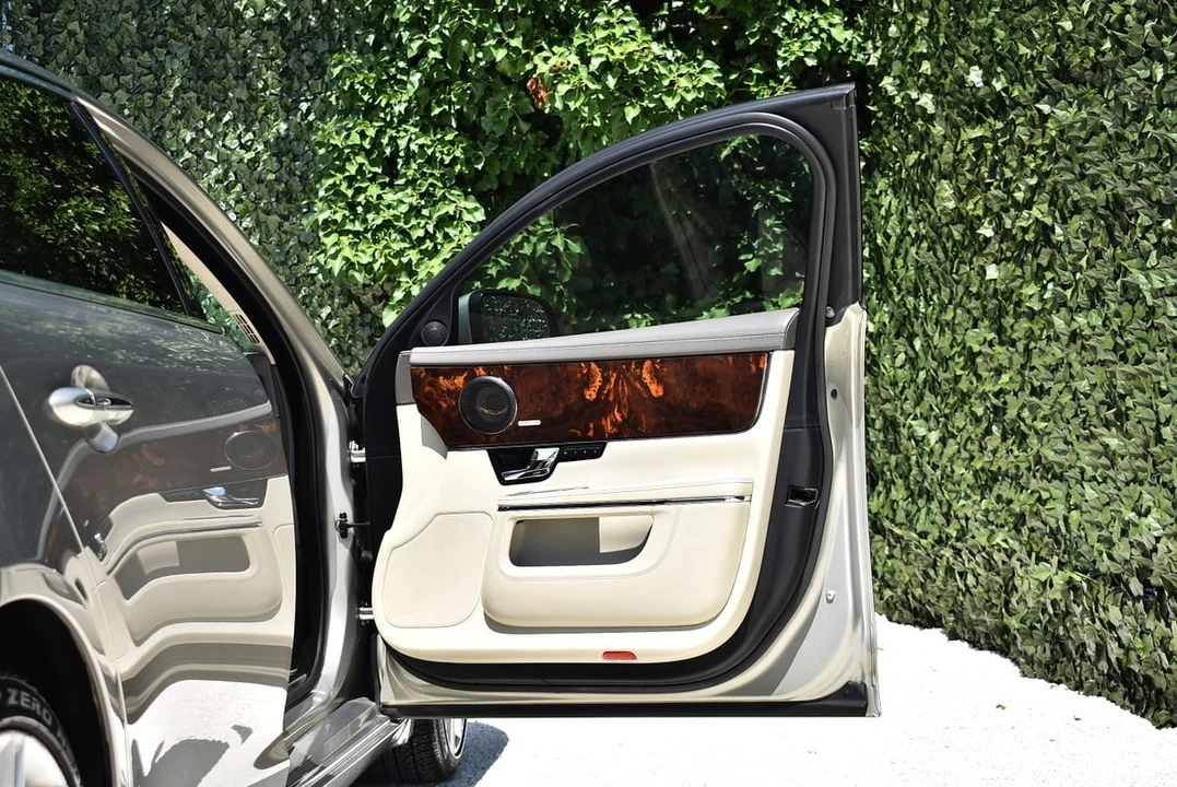 2011 Jaguar X351 XJ - Image 30 of 30