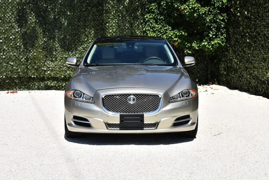 2011 Jaguar X351 XJ - Image 2 of 30