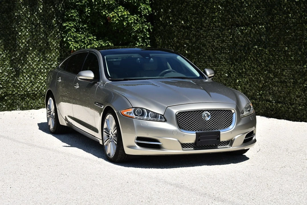 2011 Jaguar X351 XJ - Image 4 of 30