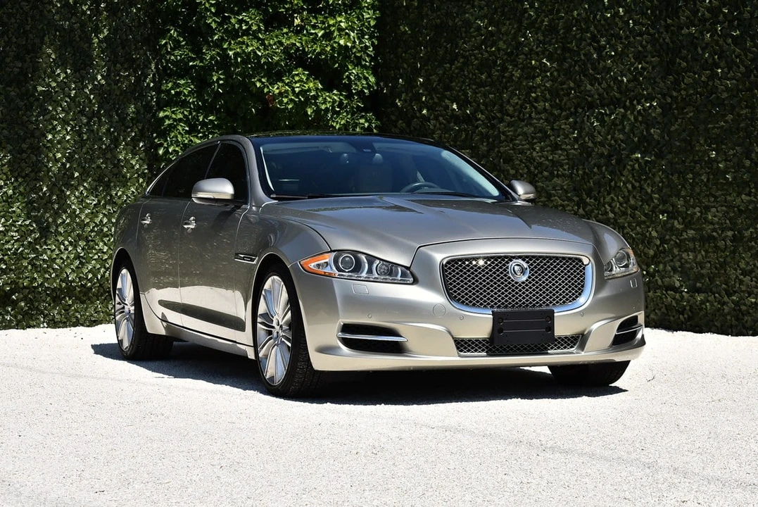 2011 Jaguar X351 XJ - Image 5 of 30