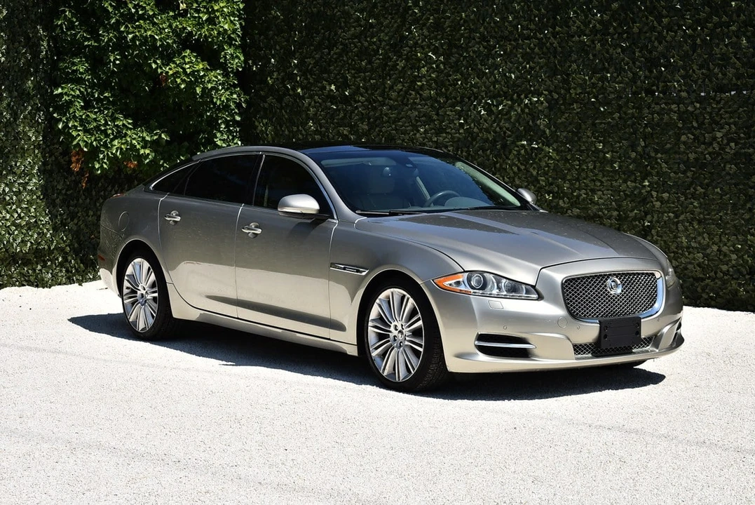 2011 Jaguar X351 XJ - Image 6 of 30