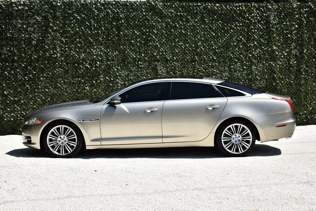 2011 Jaguar X351 XJ - Image 13 of 30